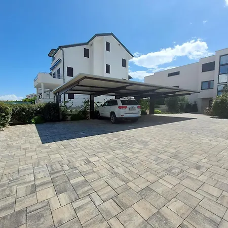 Rosa Apartman